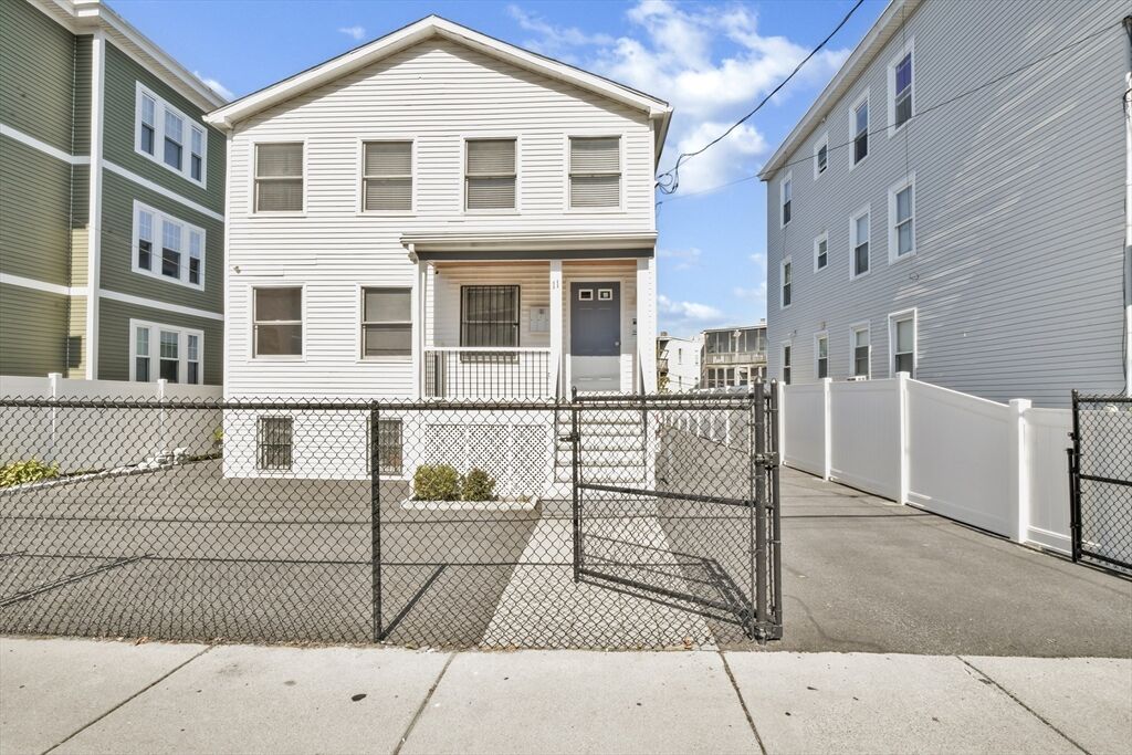 Property Photo:  11 Greendale Road 2  MA 02126 