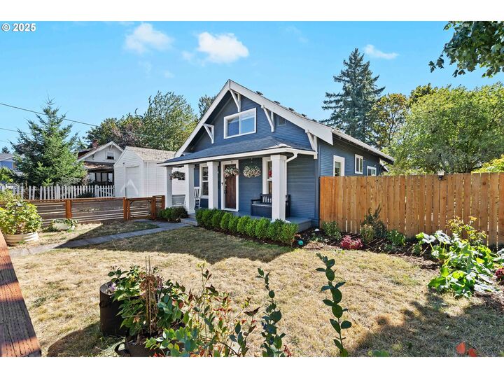 Property Photo:  8312 SE Liebe St  OR 97266 