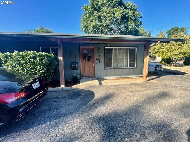 Property Photo:  1620 Brandt Rd  WA 98661 