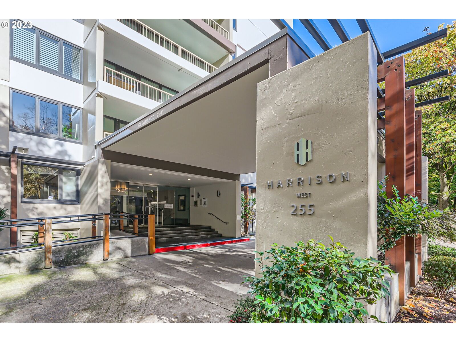 Property Photo:  255 SW Harrison St 15H  OR 97201 