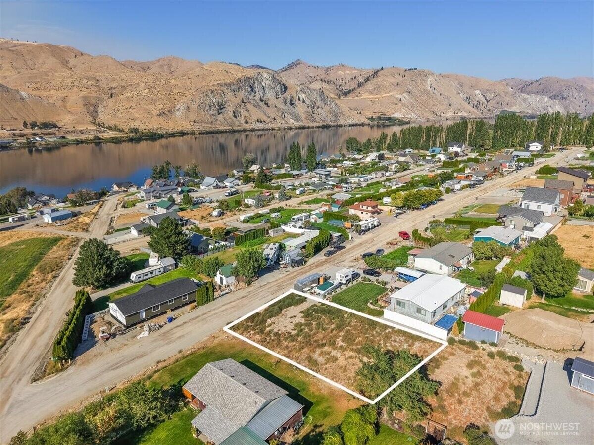Property Photo:  204  Willow View Drive  WA 98843 