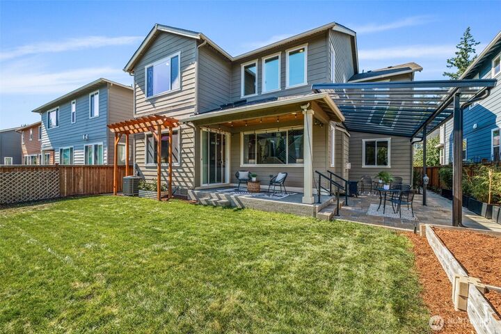 Property Photo: 264 Field Place SE WA 98059