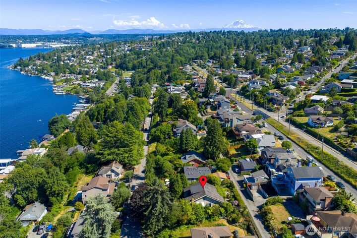 Property Photo: 9733 Arrowsmith Avenue S WA 98118