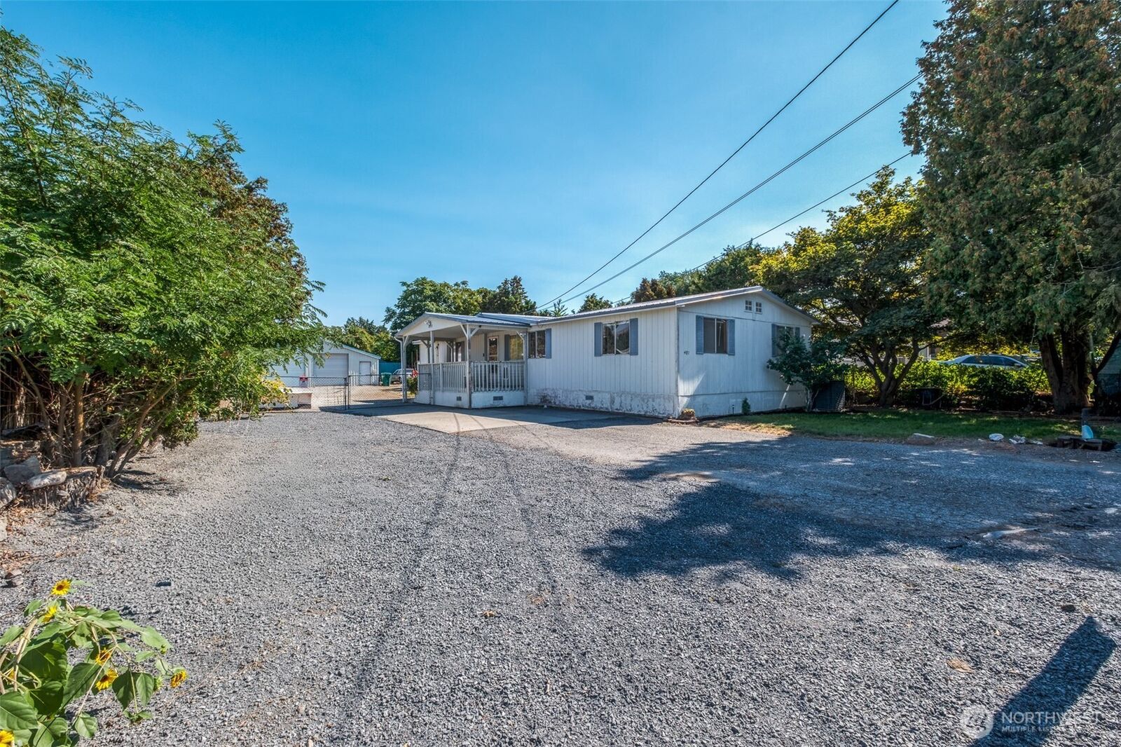 Property Photo:  481 N  June Avenue  WA 98802 