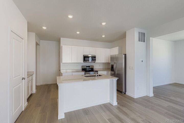 Property Photo:  2813 E 153rd Avenue  CO 80602 