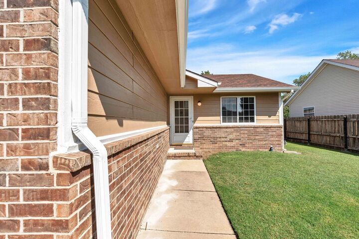 Property Photo:  3110 W Wildwood Cir  KS 67217 