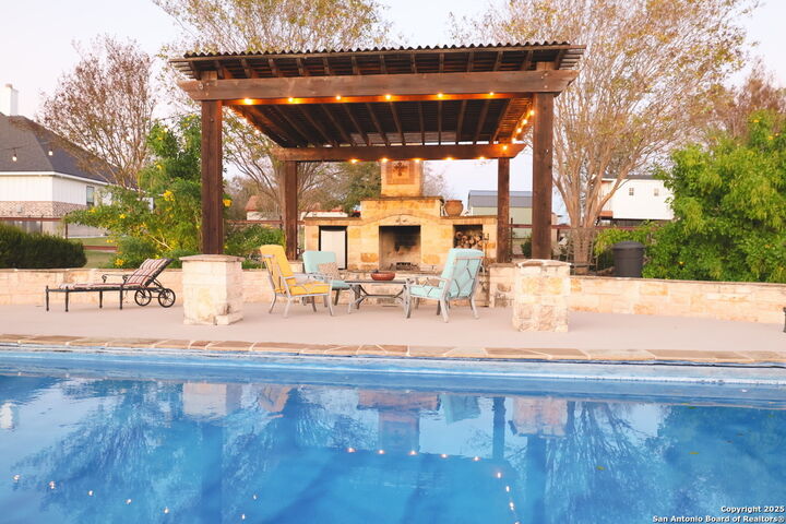 Property Photo:  330 Ferryboat  TX 78130 