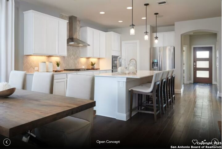 Property Photo:  512 Basket Grass  TX 78666 