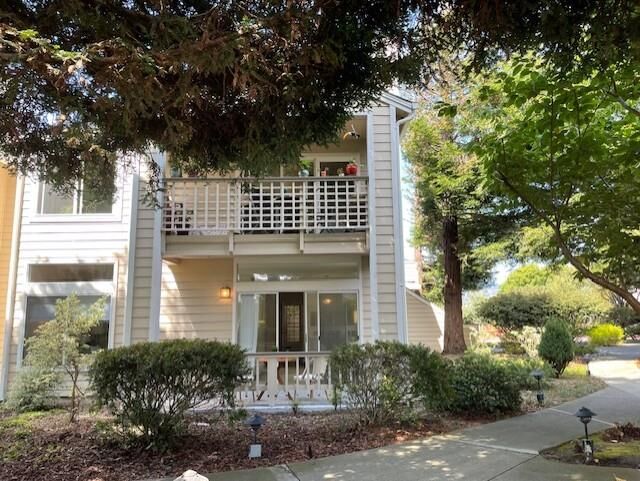 Property Photo:  52 Amesport Landing  CA 94019 