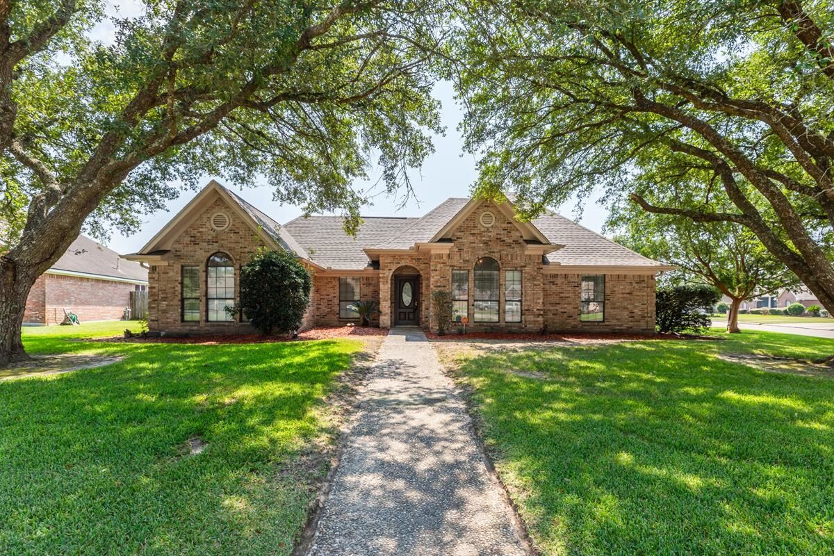 Property Photo:  2605 Black Oak Drive  TX 77632 
