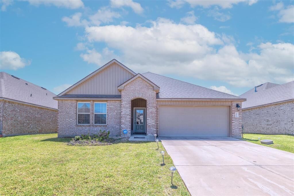 Property Photo:  3814 Barn Owl Dr Drive  LA 70615 