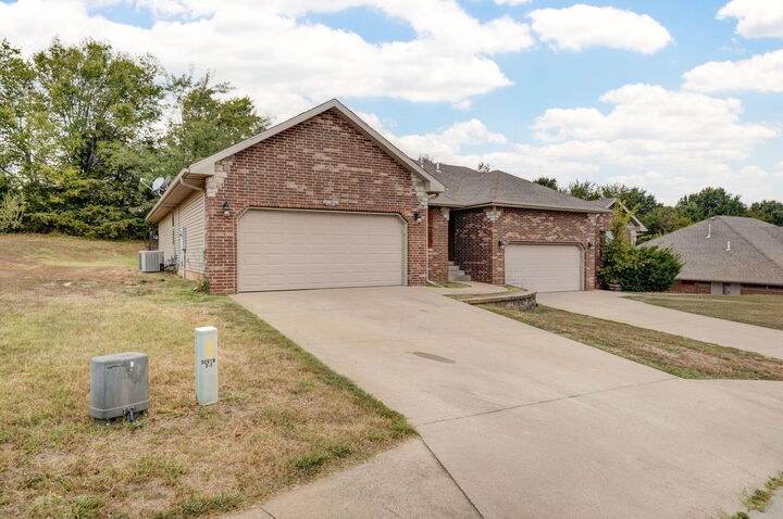 Property Photo: 4407 W Nicholas Street MO 65802