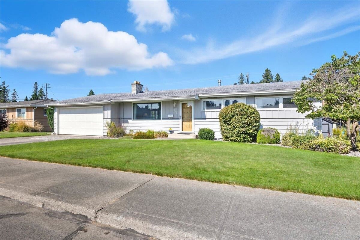 Property Photo:  2830 W Lyons Ave  WA 99208 