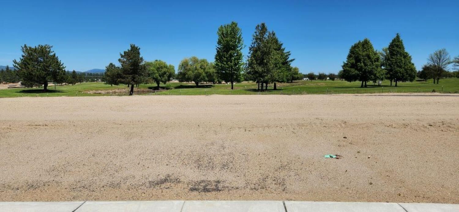 Property Photo:  1230 Augusta Ln  WA 99006 
