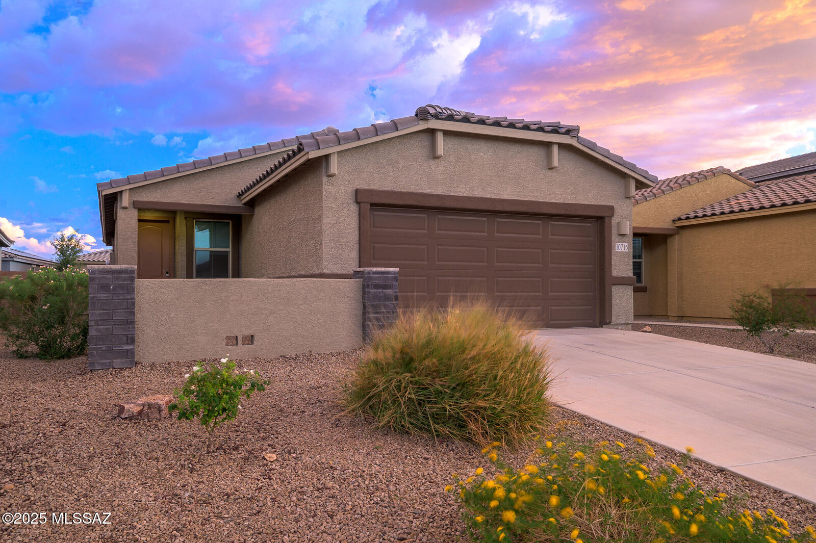 Property Photo:  10715 W Golson Drive  AZ 85653 