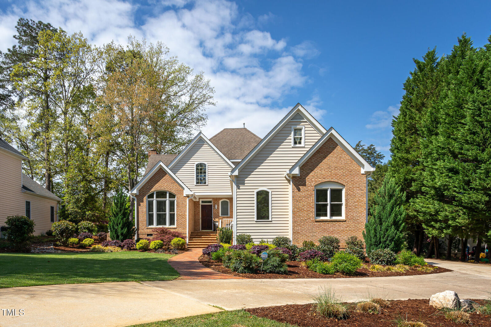 Property Photo:  8713 Gleneagles Drive  NC 27613 