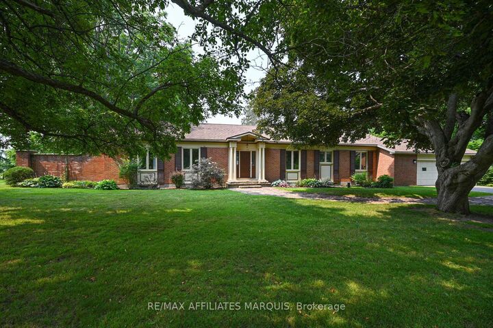 Photo de la propriété: 2995 43 Highway ON K7A 5B8