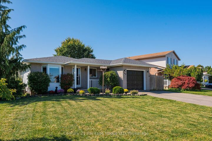 Property Photo:  160 Northwood Drive  ON L3C 6V9 