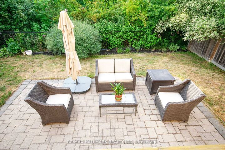 Photo de la propriété:  128 Wolf Creek Crescent  ON L6A 4C1 