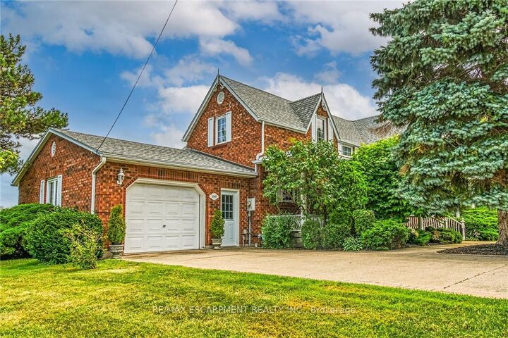 Property Photo: 5581 King Street ON L0R 1B3