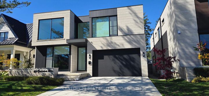 119 Cumberland Drive  Mississauga ON L5G 3N3 photo