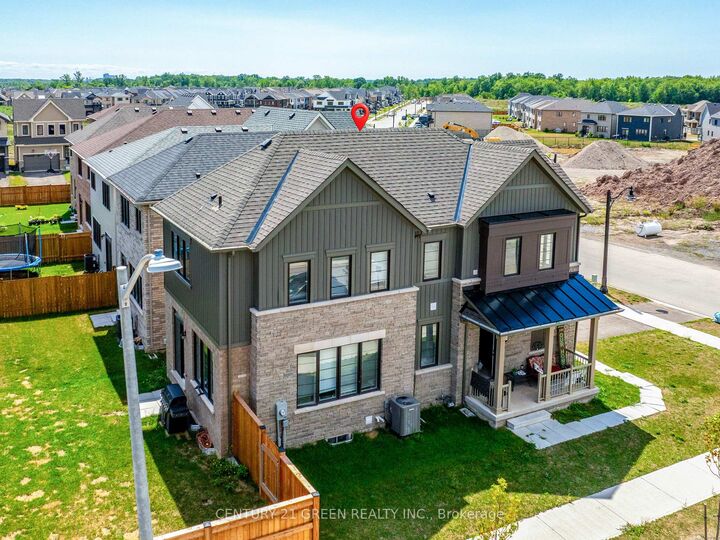 Property Photo:  414 Eastbridge Avenue  ON L3B 0M7 