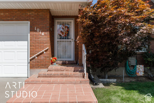 Property Photo:  1014 E 5750 S  UT 84405 