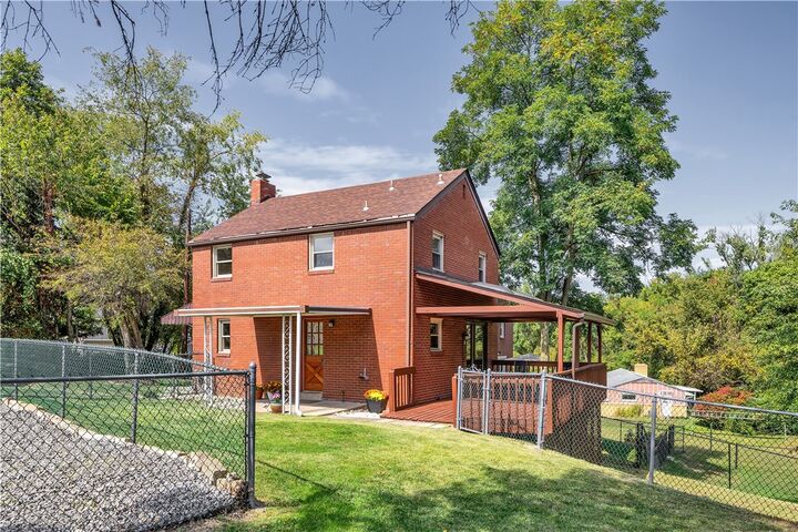 Property Photo: 5814 Madison Drive PA 15147