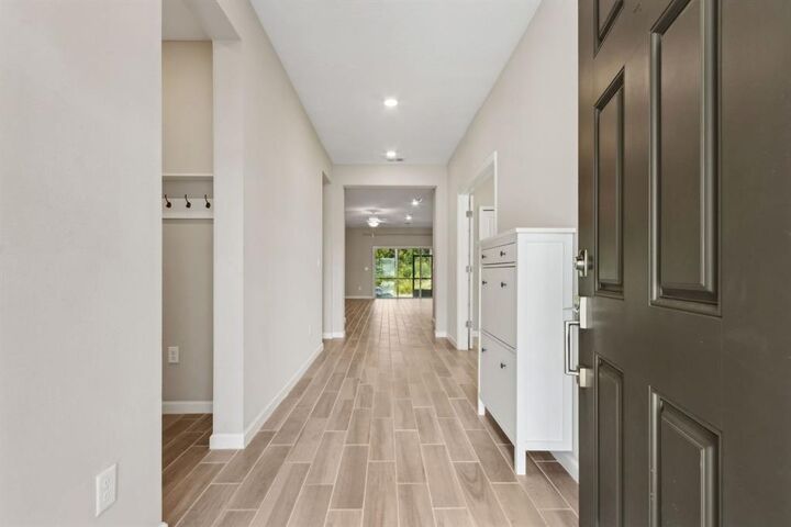 Property Photo:  75109 Leafmore Place  FL 32097 