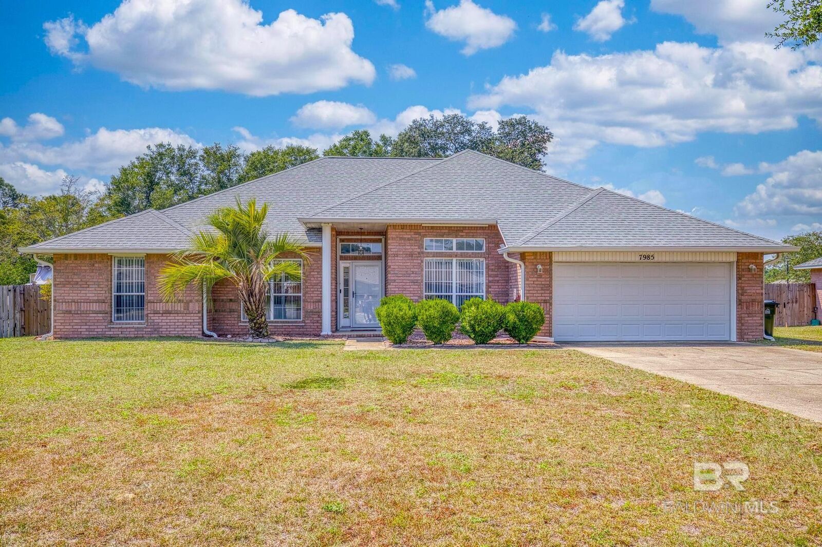 Property Photo: 7985 Otis Way FL 32506