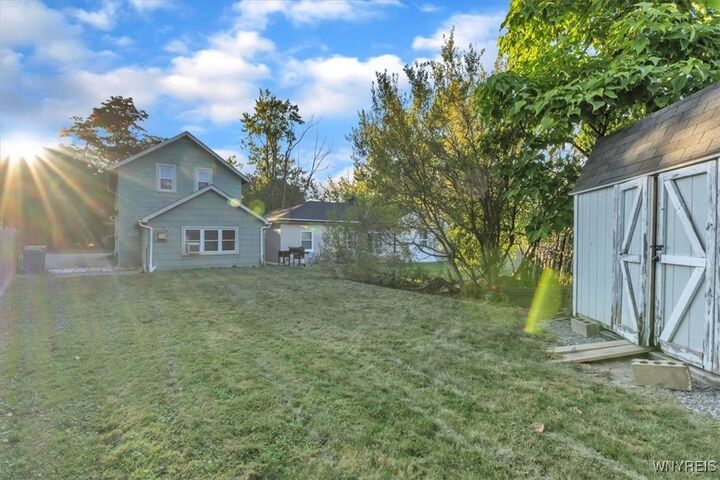 Property Photo:  55 N Forest Road  NY 14221