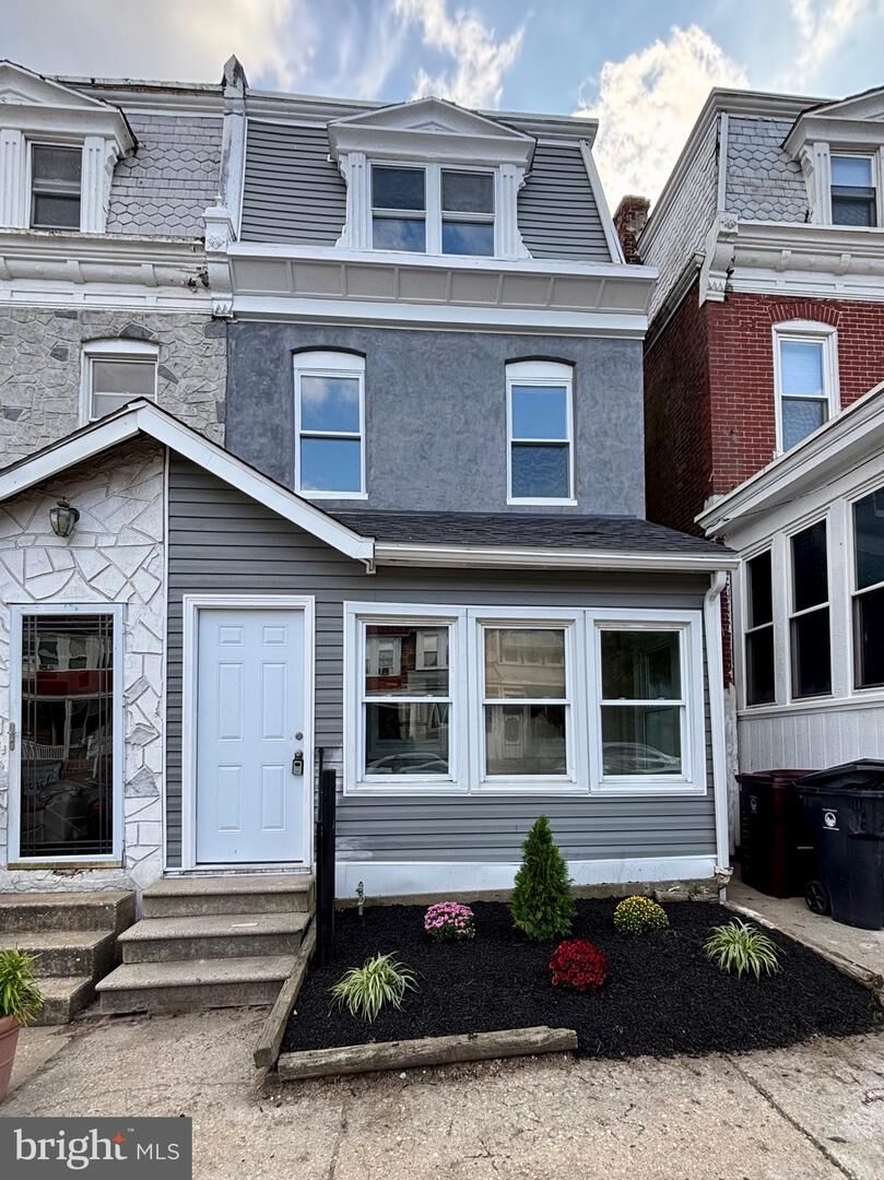 Property Photo:  26 E 24th Street  DE 19802 