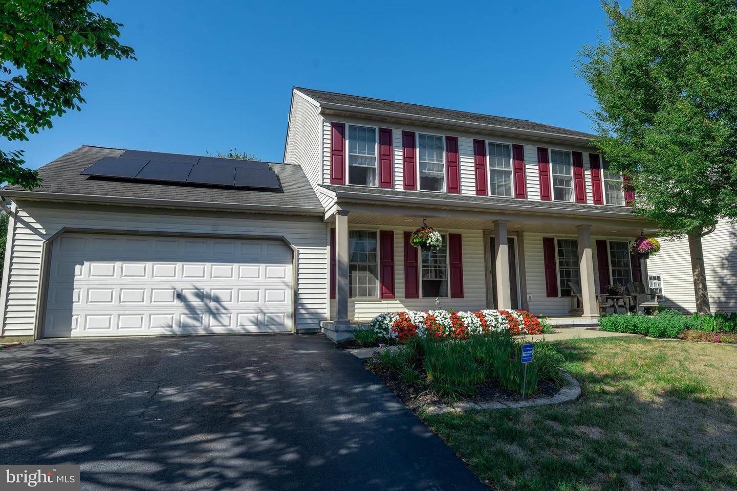 Property Photo: 343 Coventry Lane PA 17543