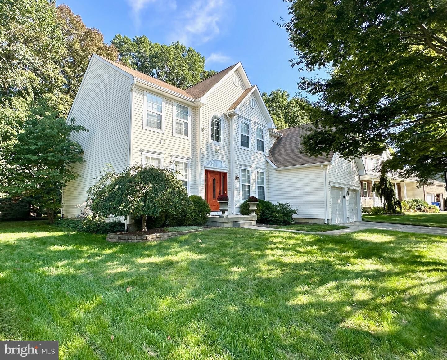 Property Photo:  85 Creekwood Drive  NJ 08505 