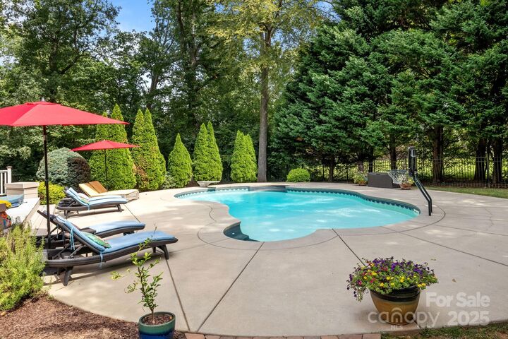Property Photo:  21316 Sandy Shore Lane  NC 28031 