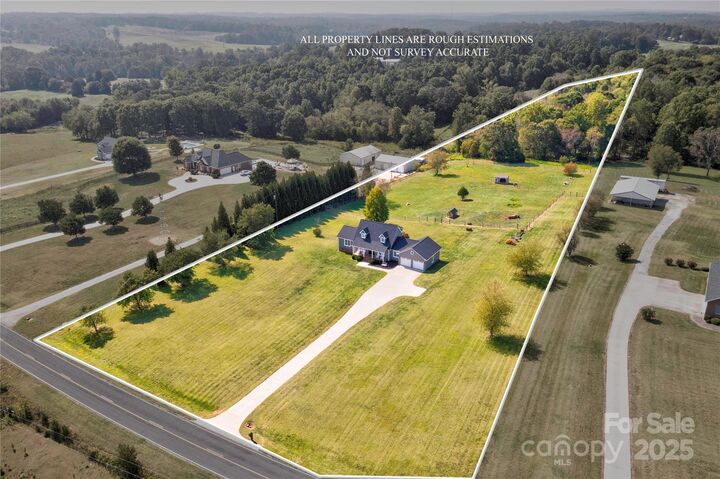 Property Photo: 360 Whitaker Road NC 28152