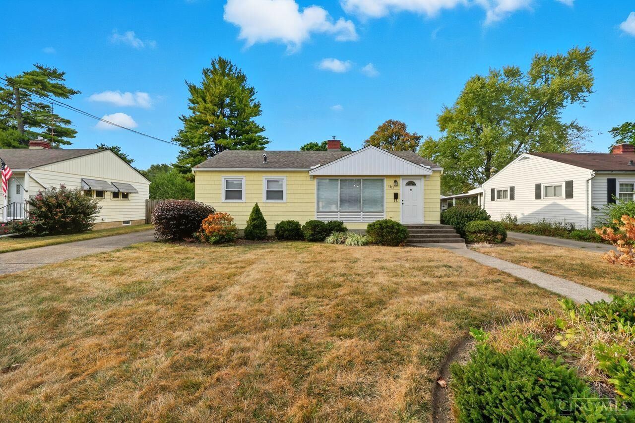 Property Photo: 1213 Ellen Drive OH 45042