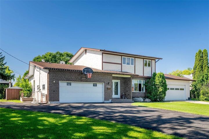 780 Wallace Avenue  East St Paul MB R2E 0B2 photo