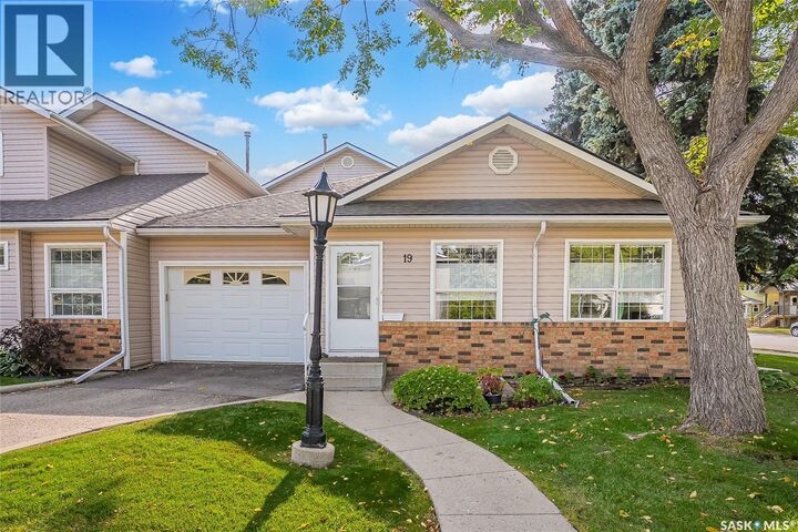 19 102 Willow Street E  Saskatoon SK S7J 0C2 photo