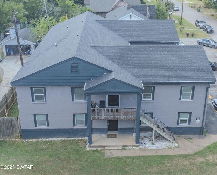 1225 N Highland Avenue  Jackson TN 38301 photo