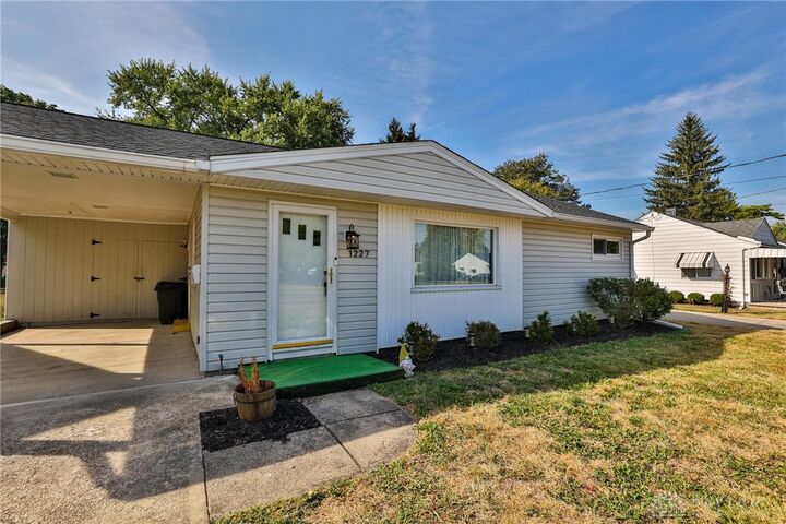 Property Photo:  1227 Ellen Drive  OH 45042 