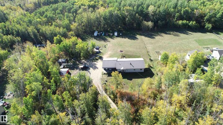 Property Photo: 207, 55108 Rge Road 15 AB T0E 1V0