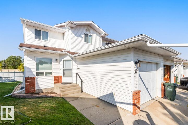 Property Photo:  15 Ritchie Way 20  AB T8A 5T3 