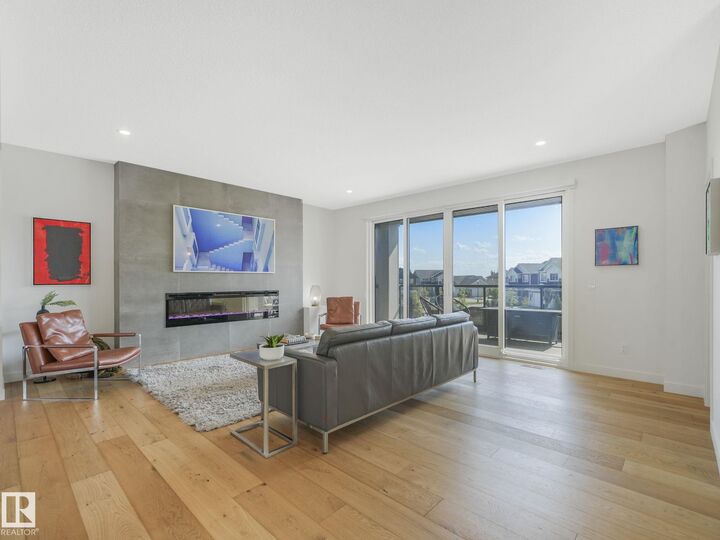 Property Photo:  42 Laderoute Place  AB T8N 7R2 