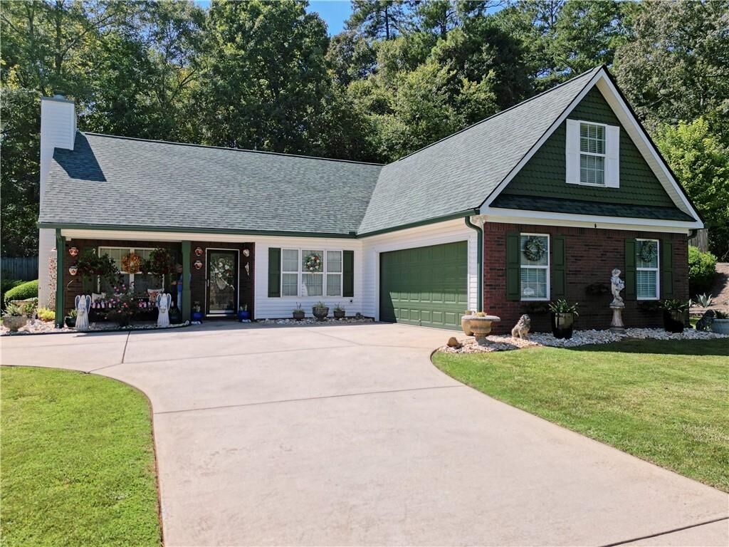 Property Photo: 100 Glenview Drive GA 30224