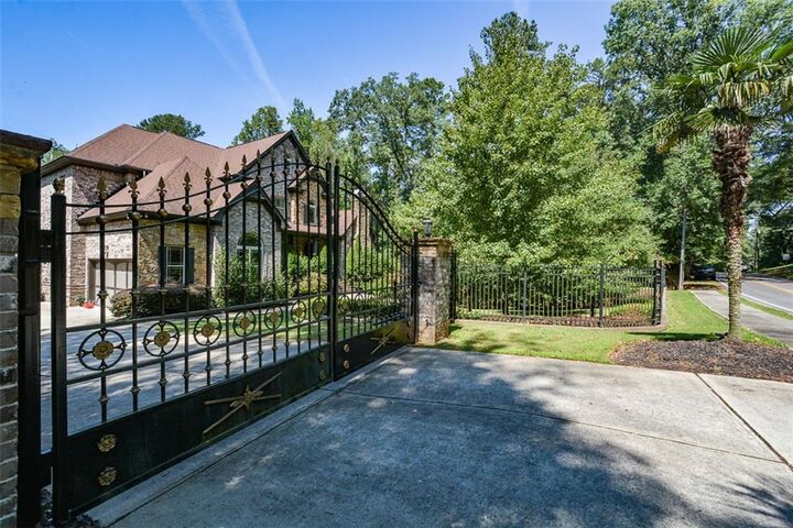 Property Photo:  2210 Spalding Drive  GA 30350 