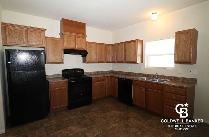 Property Photo:  905 N Sunflower Lane  KS 67880 