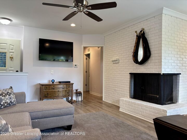 Property Photo:  1723 Windsor Place  MI 48910 