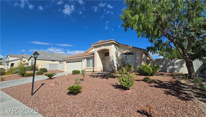 Property Photo: 8492 Brody Marsh Avenue NV 89143