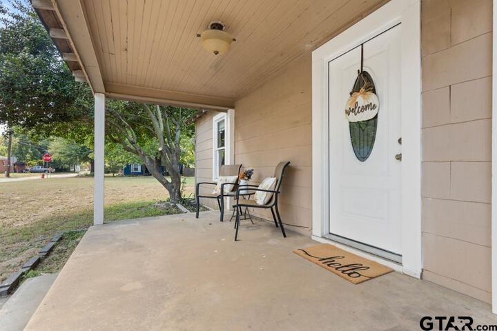 Property Photo:  107 Mallory St  TX 75771 